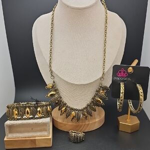 Paparazzi Brass and Gold Necklace Set (2253)